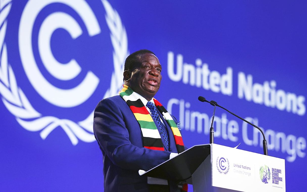 Emmerson Mnangagwa, le président zimbabwéen, à la COP26, à Glasgow, le 2 novembre 2021. © Adrian Dennis/AP/SIPA