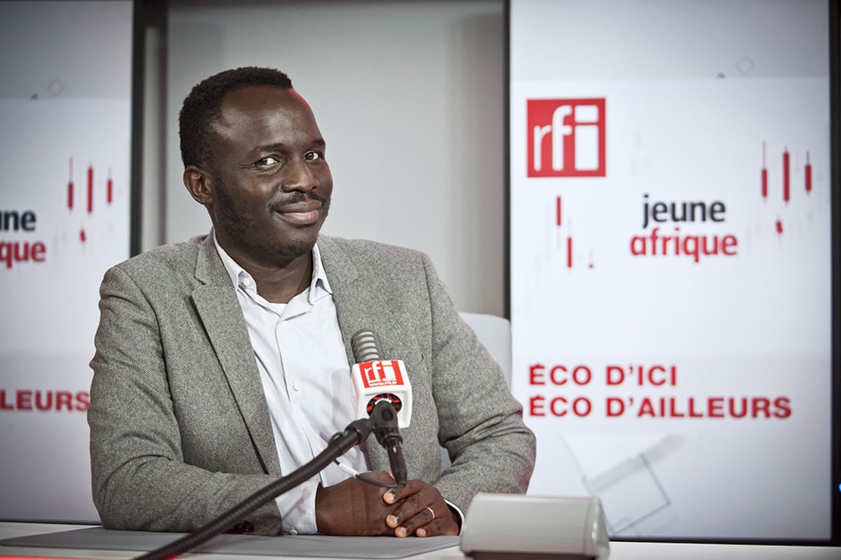 Le Camerounais Duplex Éric Kamgang, CEO et cofondateur de Studely. À RFI, Paris, le 6 janvier 2022. © Vincent Fournier pour JA