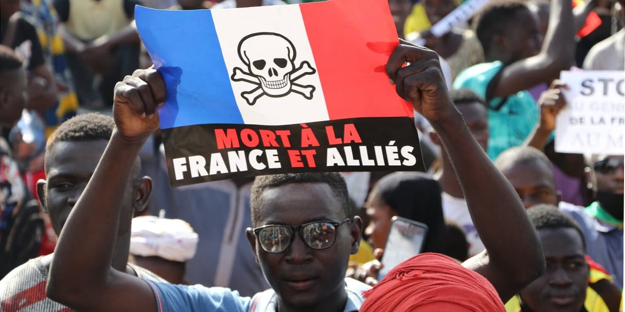 Manifestation anti-française, le 22 septembre 2020, à Bamako. © Anadolu Agency via AFP