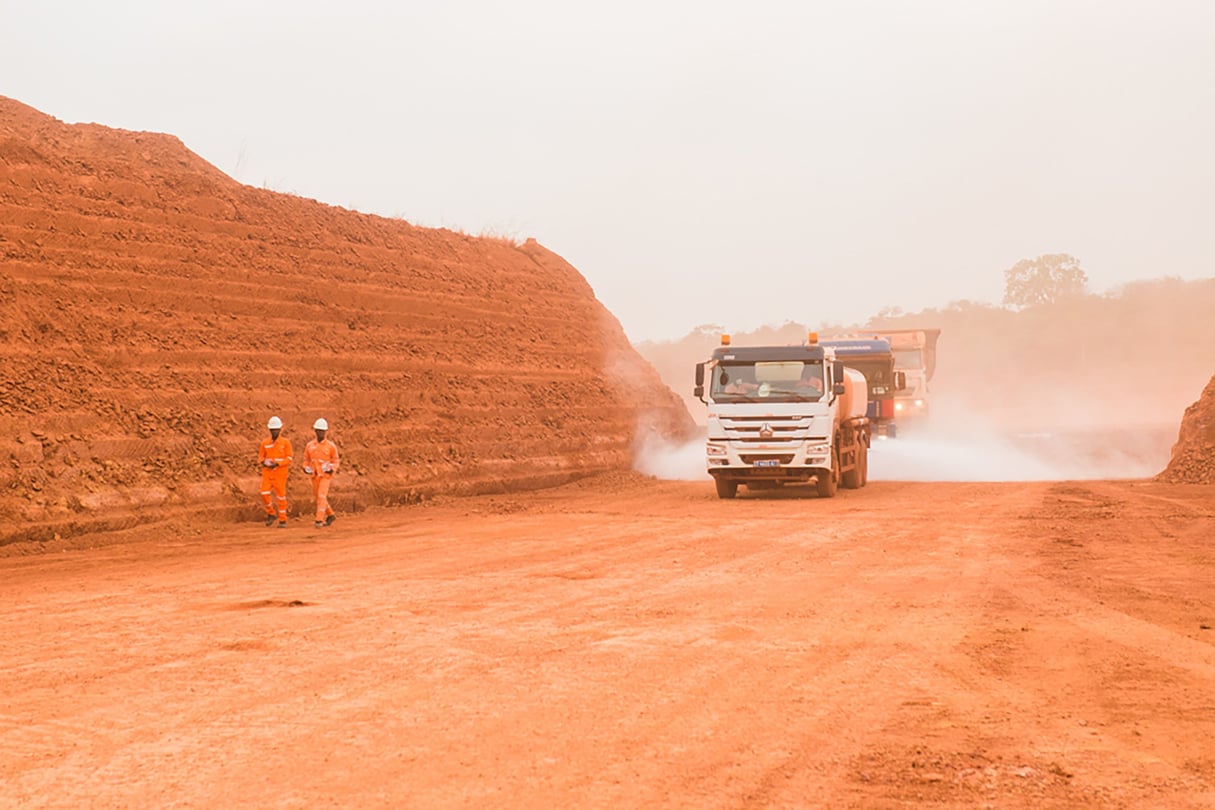 Extraction de bauxite, en Guinée, en 2019. © YOURI LENQUETTE