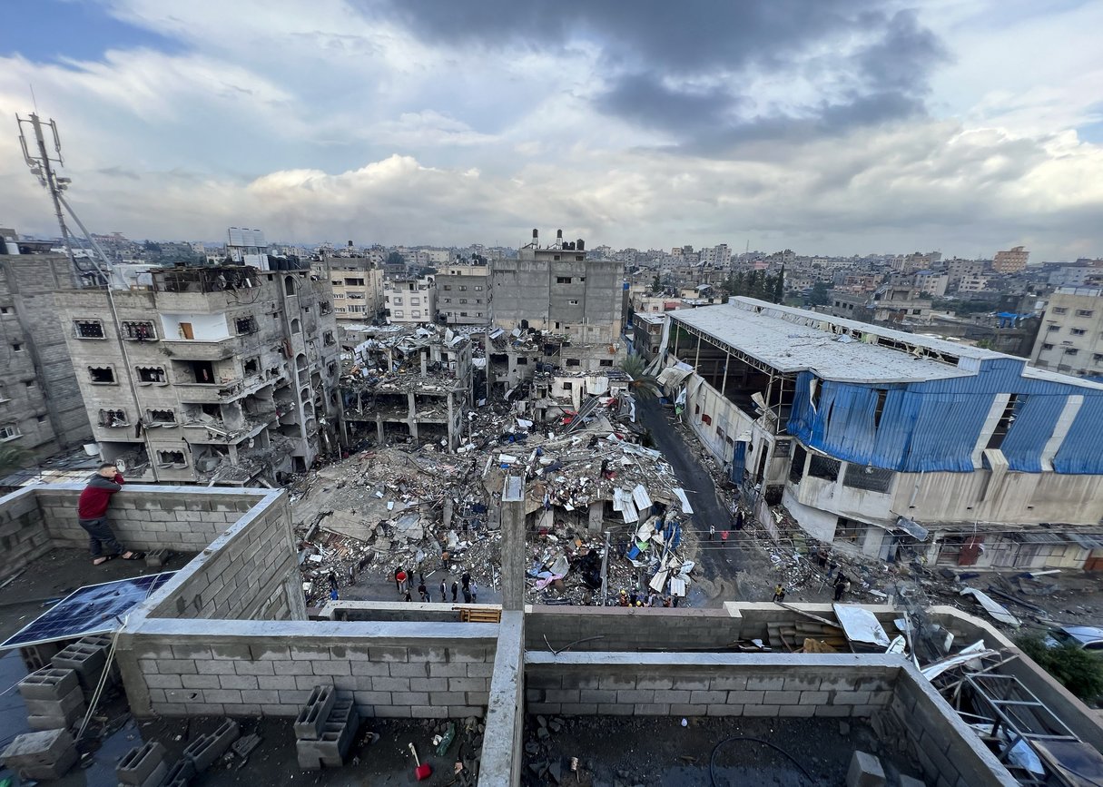 À Gaza, des milliers de Palestiniens coincés dans un hôpital - Jeune Afrique
