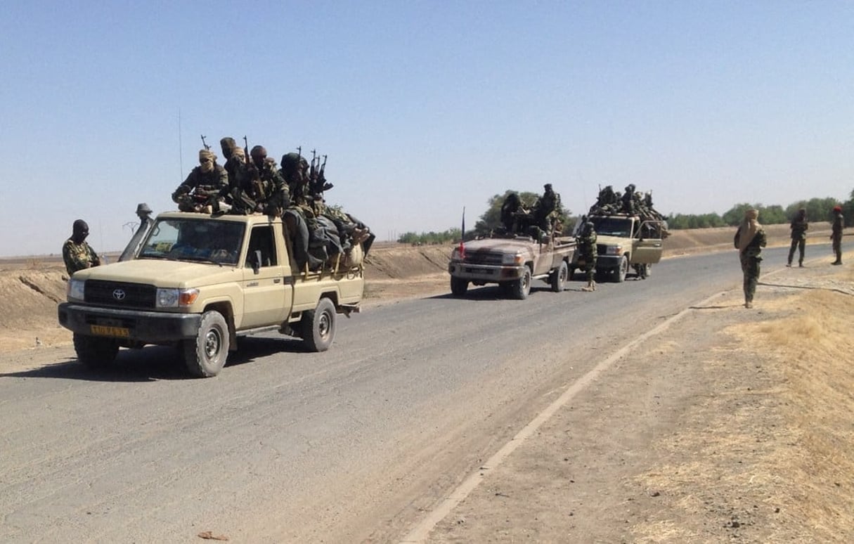 Des militaires tchadiens patrouillent le 21 janvier 2015 à la frontière entre le Nigeria et le Cameroun, à une quarantaine de kilomètres de Maltam. Image d’illustration. © ALI KAYA / AFP