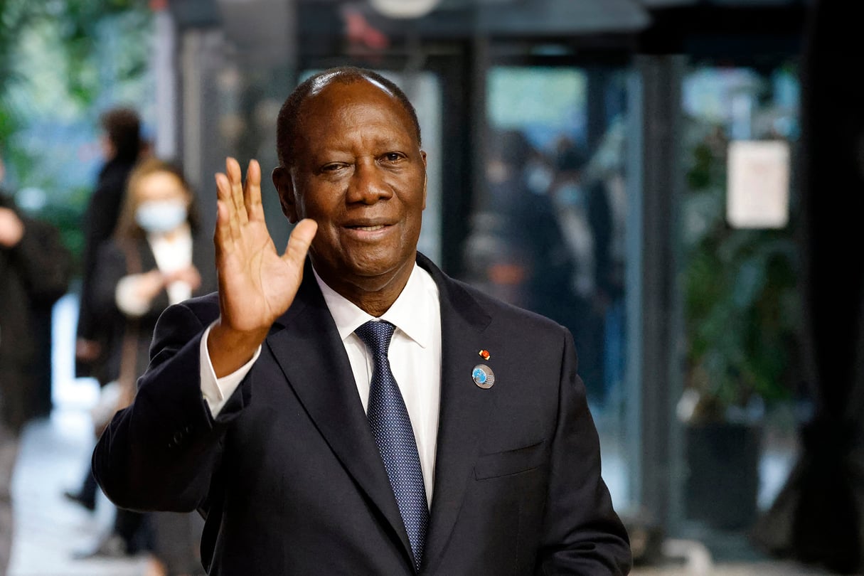 Le président de la Côte d’Ivoire, Alassane Ouattara, a décidé d’accorder la grâce présidentielle à des pro-Gbagbo. © Ludovic MARIN / AFP