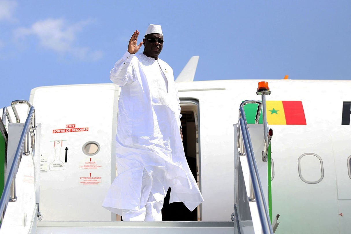 13th Organization of Islamic Cooperation Summit in Istanbul ISTANBUL, TURKEY – APRIL 15: Senegal’s President Macky Sall boards his plane as he leaves Istanbul after attending the 13th Organization of Islamic Cooperation (OIC) Summit in Istanbul, Turkey on April 15, 2016
© Berk Ozkan/Anadolu via AFP