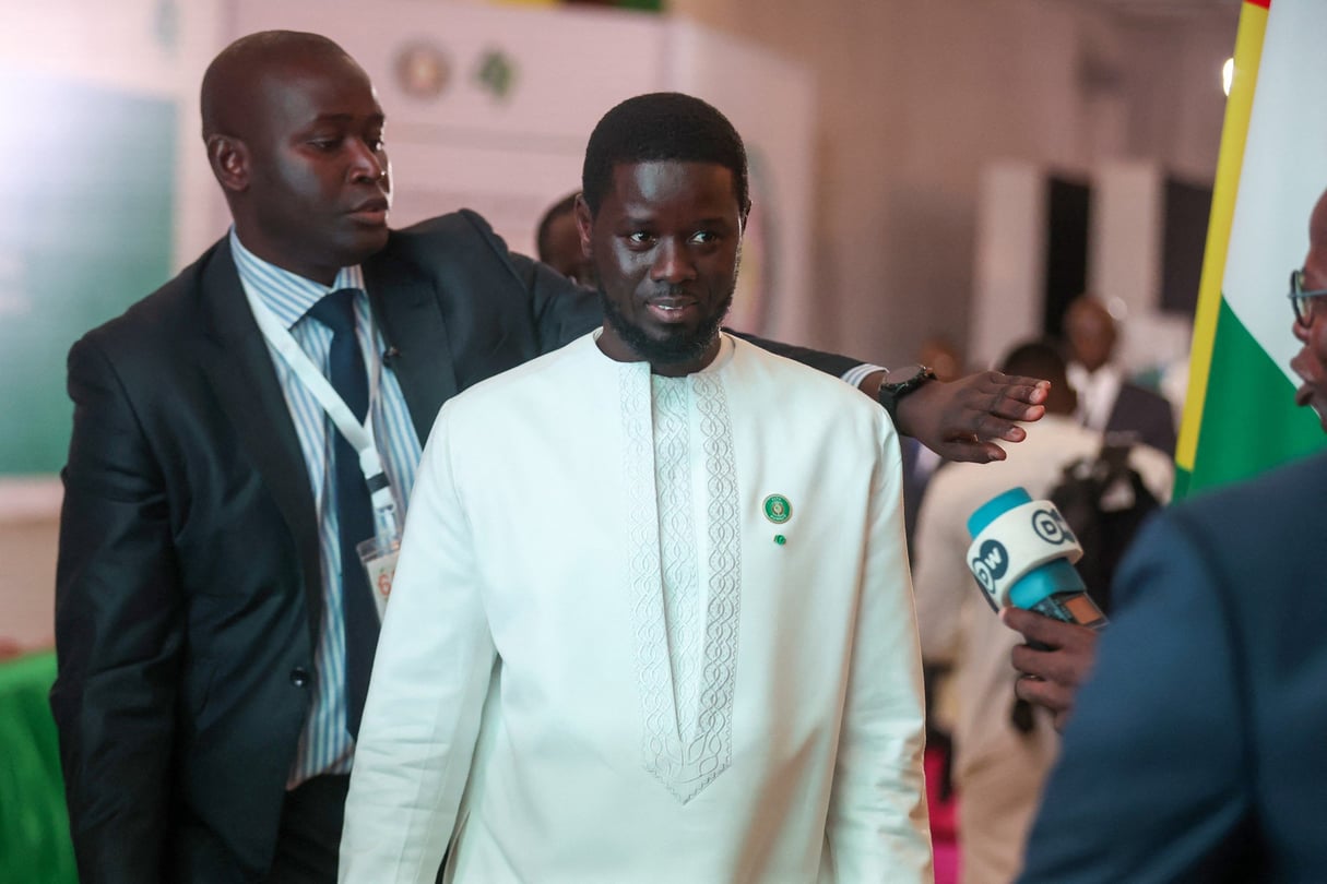 Le président sénégalais, Bassirou Diomaye Faye, à la session ordinaire des chefs d’État et de gouvernement de la Communauté économique des États de l’Afrique de l’Ouest (Cedeao) à Abuja, au Nigeria, le 7 juillet 2024. © Kola Sulaimon / AFP