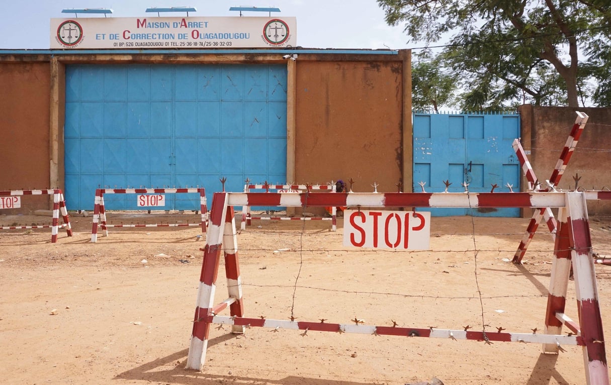 Entrée de la prison centrale (MACO) de Ouagadougou. © Issouf Sanogo / AFP