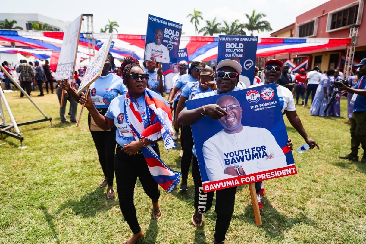 Meeting du Nouveau Parti Patriotique (NPP, au pouvoir) pour soutenir Mahamudu Bawumia, le vice-président du Ghana et candidat pour les élections présidentielles de décembre 2024, à Takoradi, le 18 août 2024. © Nipah Dennis / AFP