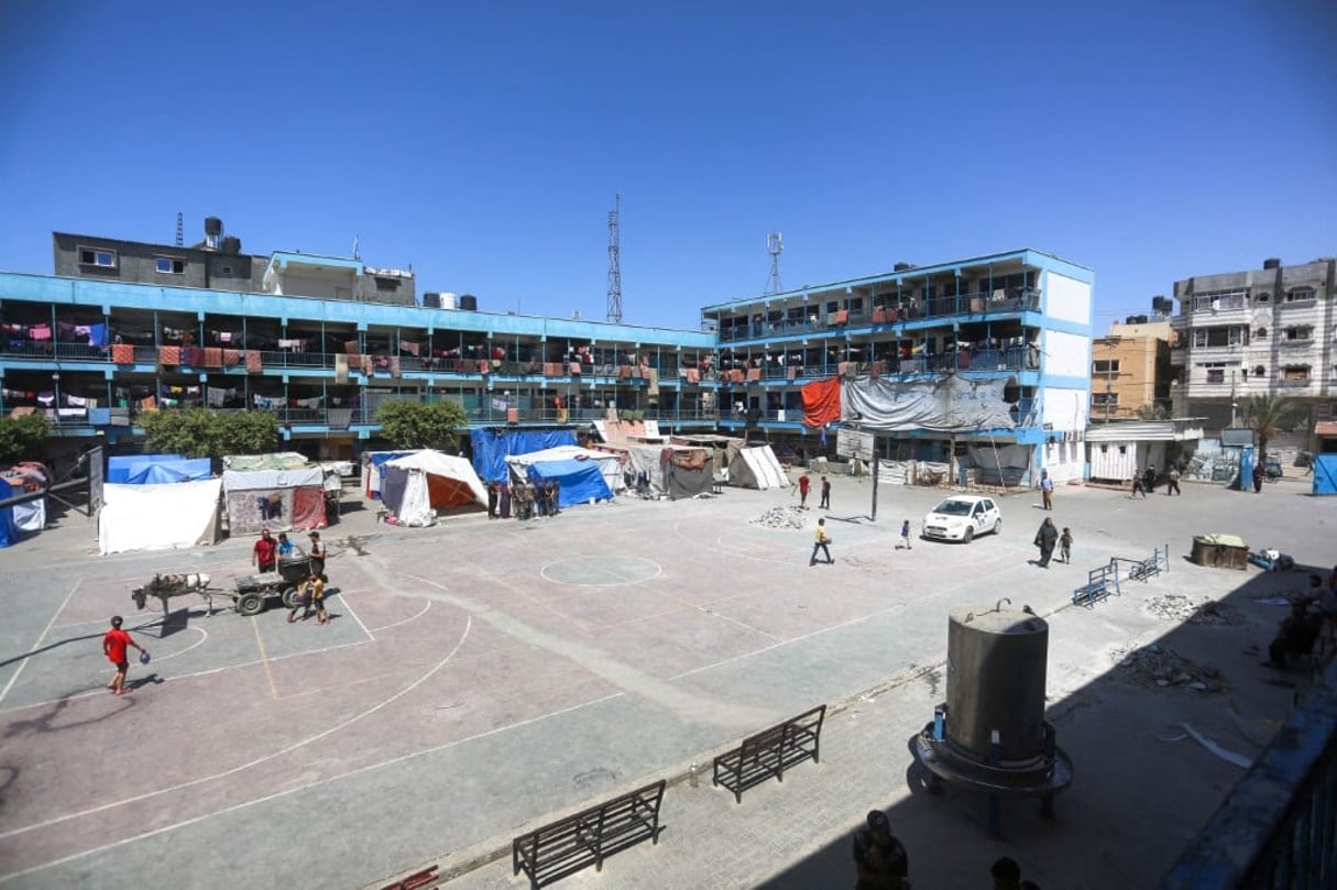 Une école de l’UNRWA sert de refuge pour des déplacés palestiniens à Deir al Balah, le 12 septembre 2024. © ashraf amra / ANADOLU / Anadolu via AFP