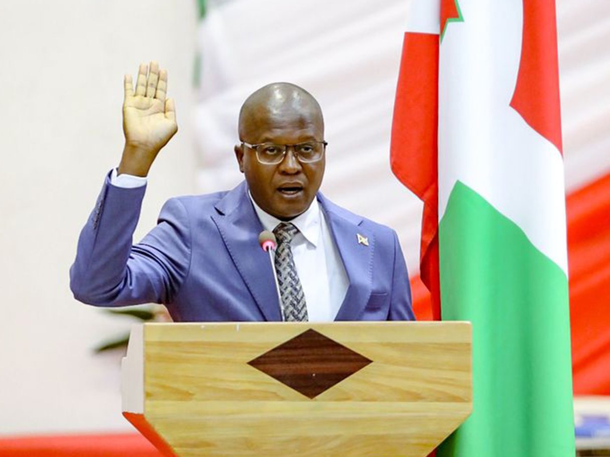 Au Burundi, le nouveau Premier ministre prête serment