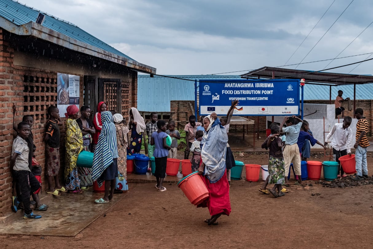 « Les bombes pleuvaient sur nous » : des milliers de Congolais fuient ...