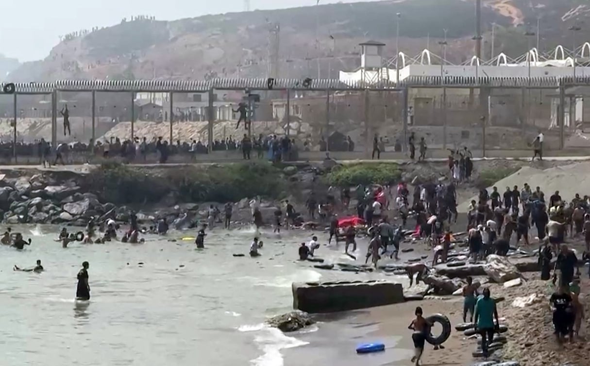 Neuf personnes sont mortes jeudi 30 juillet en tentant de rejoindre à la nage Ceuta depuis le Maroc, selon les autorités espagnoles. © LUCIA DIAZ / AFP