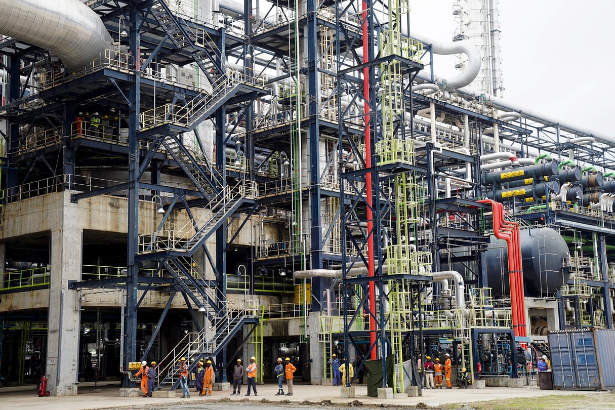 Dangote, Vitol, Alpha MBM : qui remportera la bataille des raffineries ...