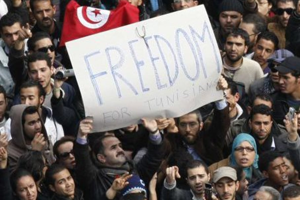 Manifestation contre Ben Ali à Tunis en Tunisie en janvier 2011. © Christophe Ena/AP/SIPA