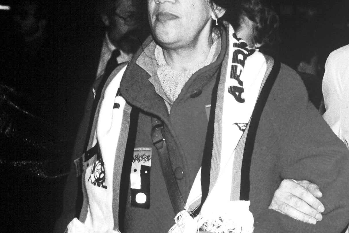 Dulcie September à Paris, en 1986, lors d’une manifestation du Parti communiste français contre l’apartheid © Jean-Marie Goyhenex/Sipa