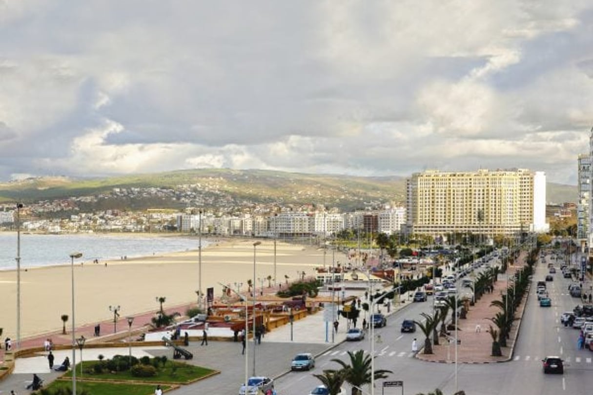 L’avenue Mohammed-VI, à Tanger, le long de la baie tangéroise. © Dubois/Andia.fr