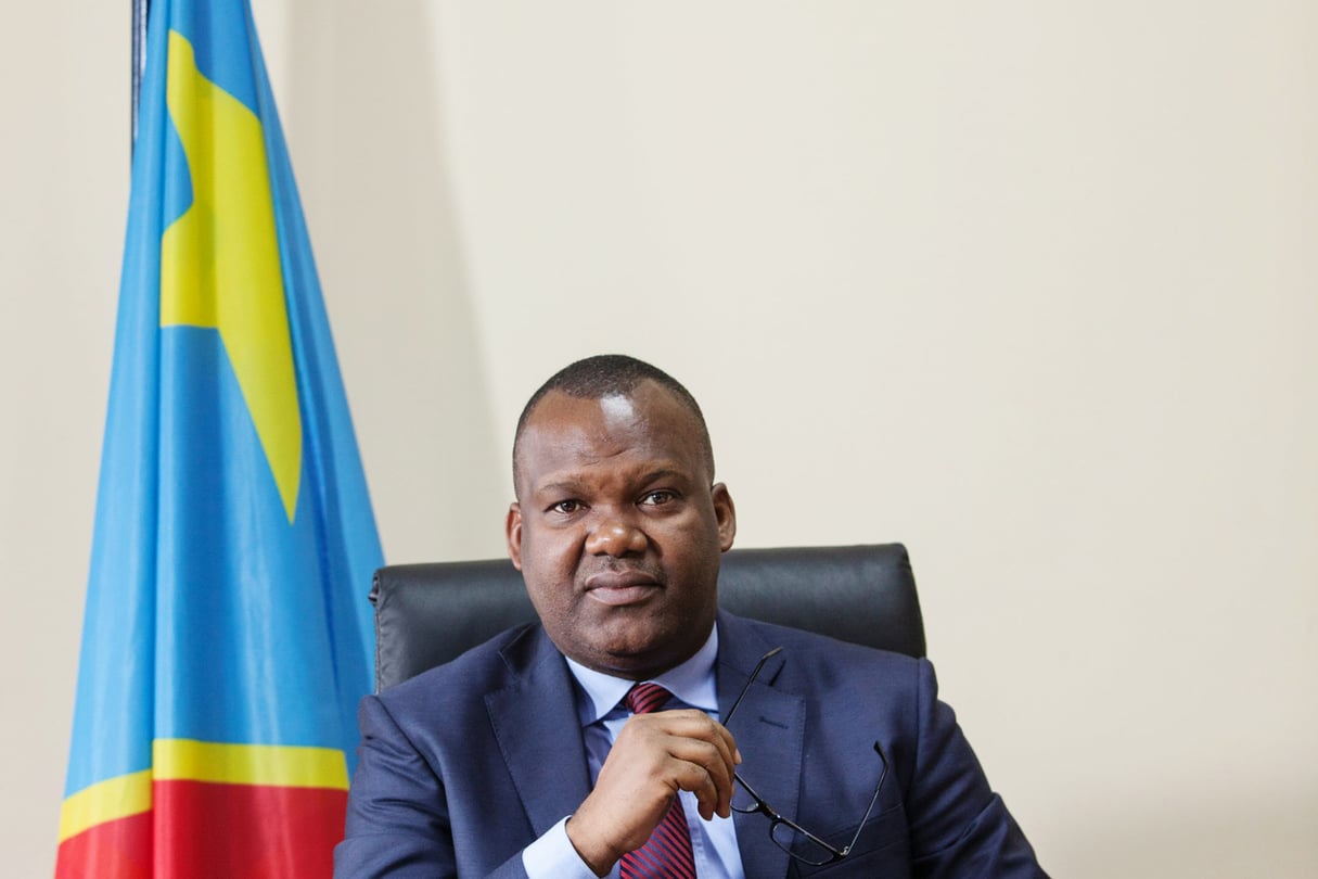 Corneille Nangaa (Congo – RDC), dans son bureau à Kinshasa. Â© Gwenn Dubourthoumieu pour JA © Gwenn Dubourthoumieu pour JA	;