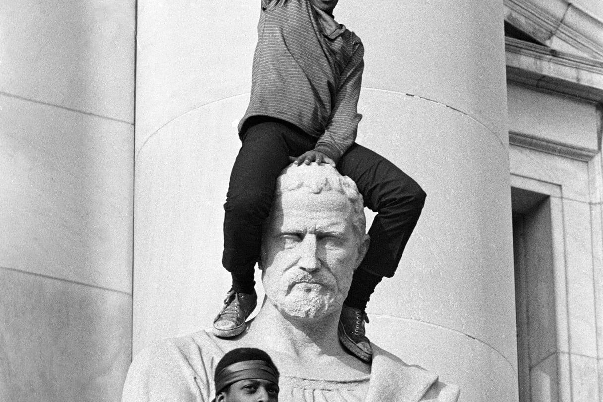 Un membre du Black Panther Party, photographié par Stephen Shames dans les années 1960. © Stephen Shames courtesy Steven Kasher Gallery