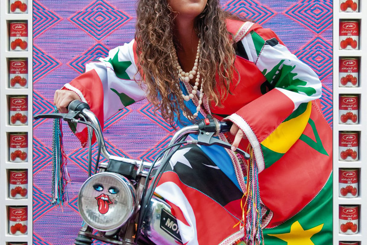 Ceux qui entendent rester dans la couleur pop et la joie créative se régaleront des installations du marocain Hassan Hajjaj. © DR