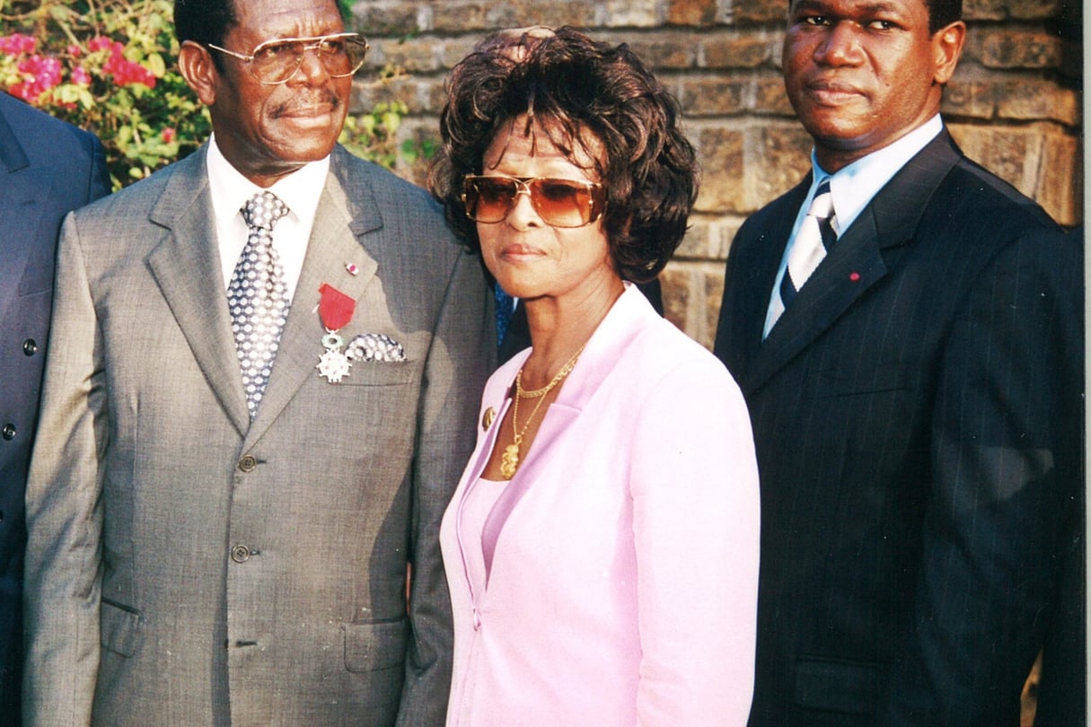 De g. à dr.: Victor Fotso, Lydie Hanffou et leur fils Yves-Michel, le 14 juillet 2001. © Jean Pierre Kepseu