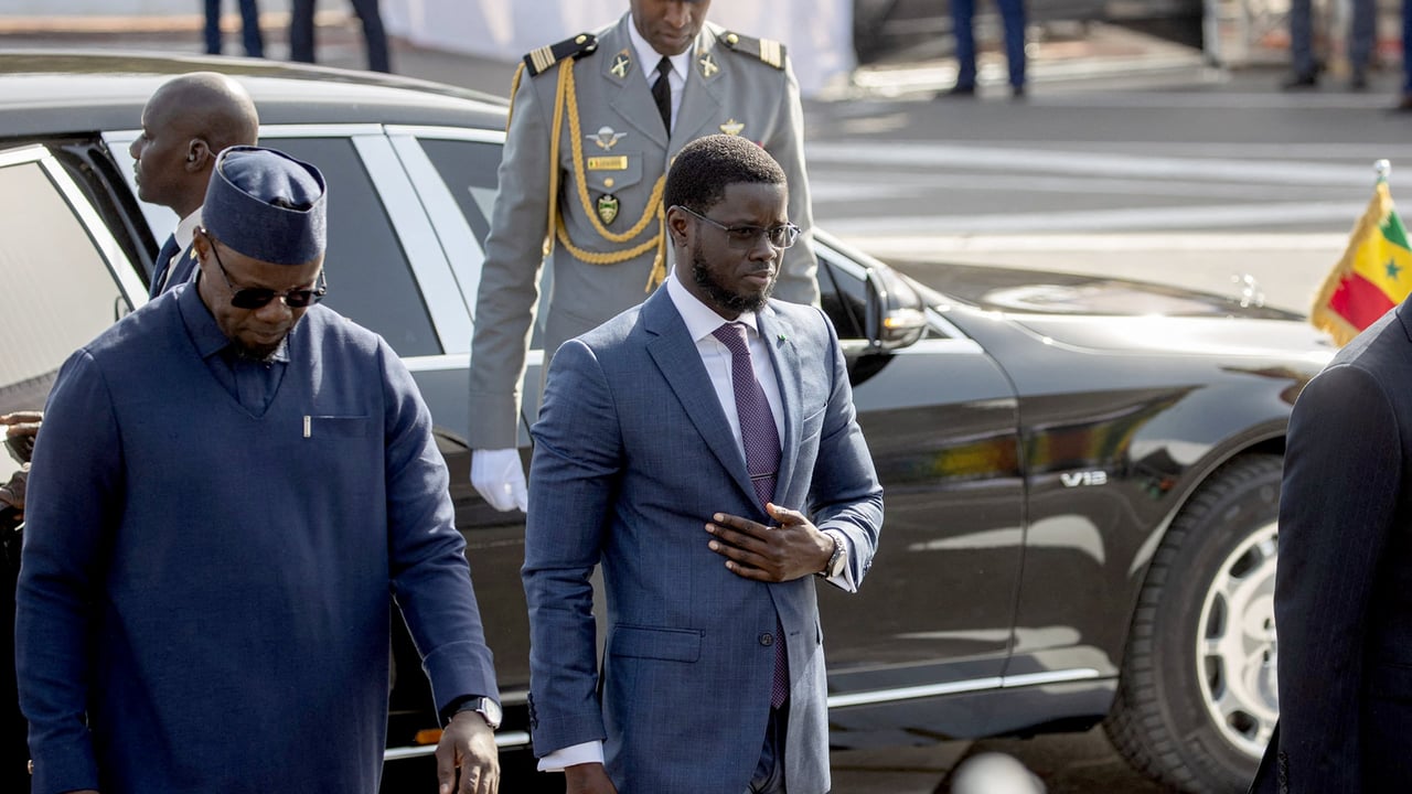 « Le Sénégal n’a pas besoin d’un messie » : comment Bassirou Diomaye Faye a recadré Ousmane Sonko