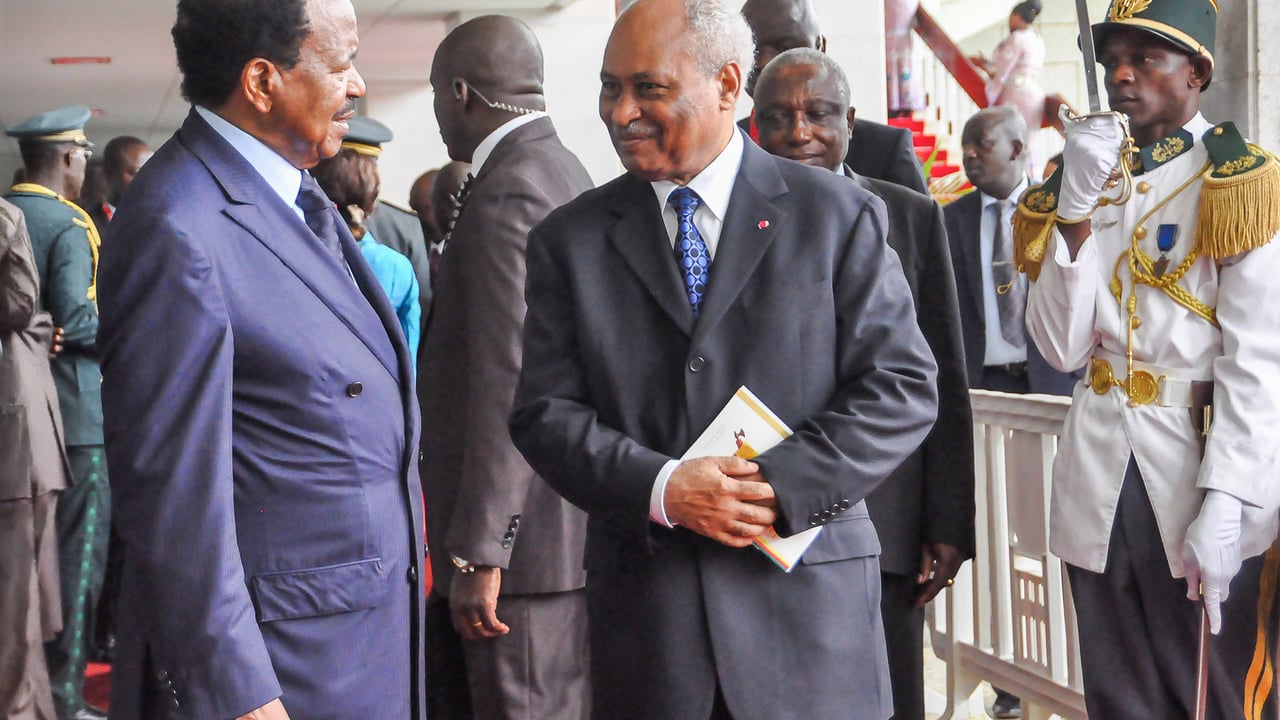 Cameroun : le discret retour en grâce de Laurent Esso auprès de Paul Biya