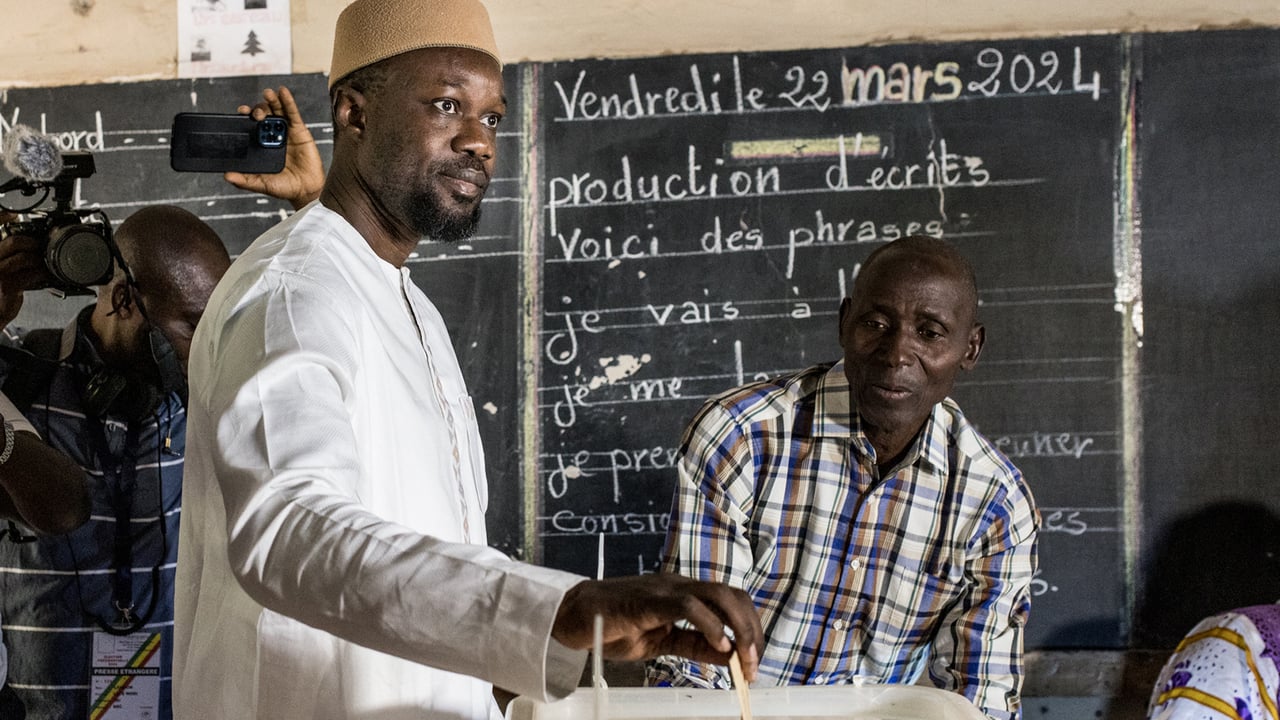 Au Sénégal, pourquoi la réforme du code électoral est taillée sur mesure pour Ousmane Sonko