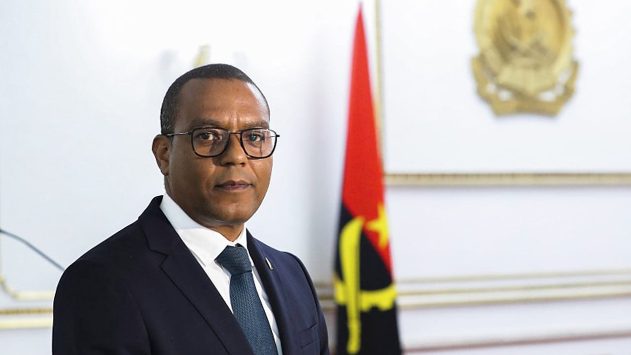 José de Lima Massano, ministre de l’Économie : « Les subventions aux carburants freinent le développement de l’Angola à long terme »