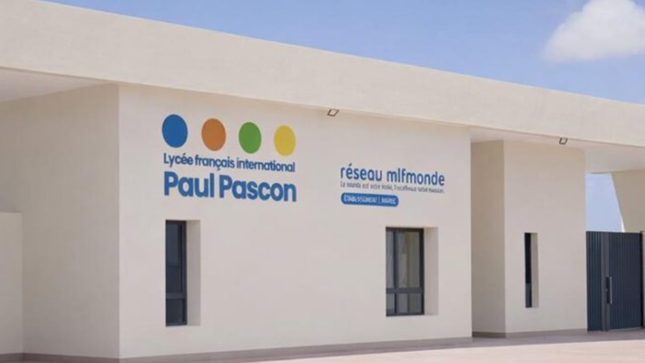 Un lycée français dans le désert