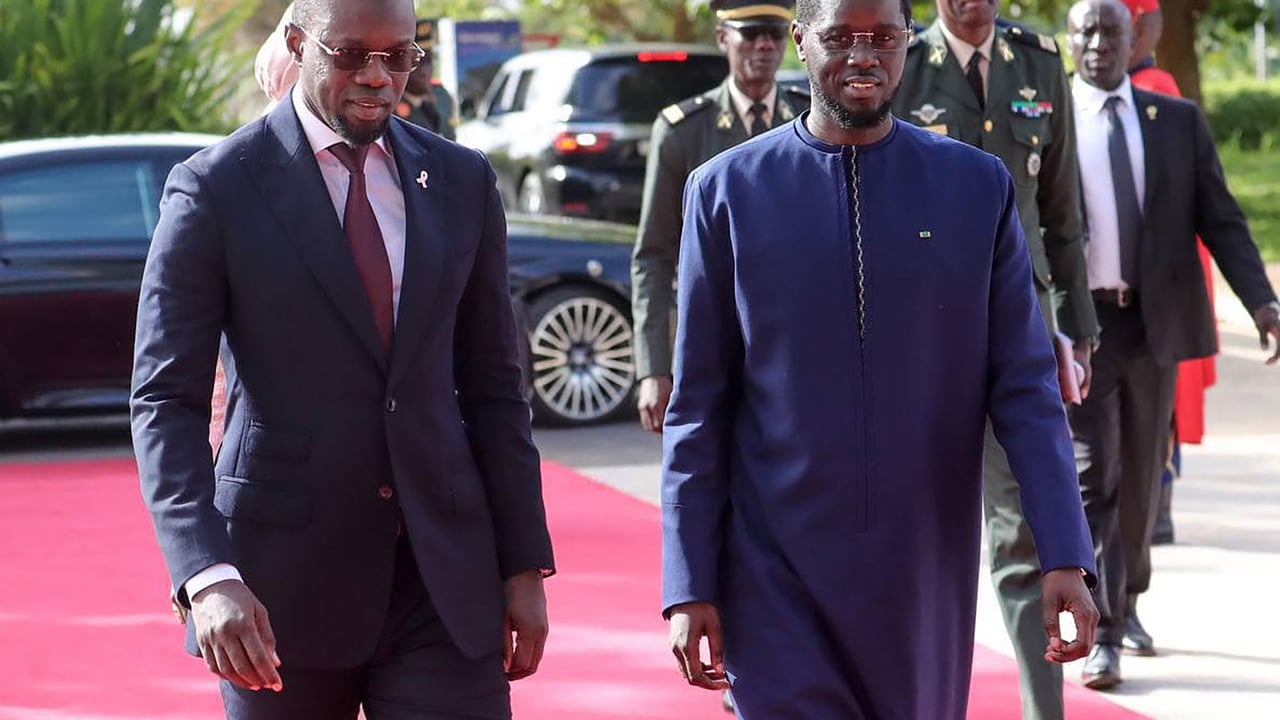 Au Sénégal, le patrimoine de Bassirou Diomaye Faye au cœur d’un nouveau bras de fer avec Ousmane Sonko