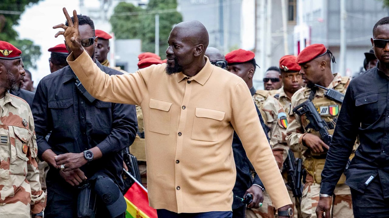 En Guinée, Mamadi Doumbouya face aux frustrations des militaires