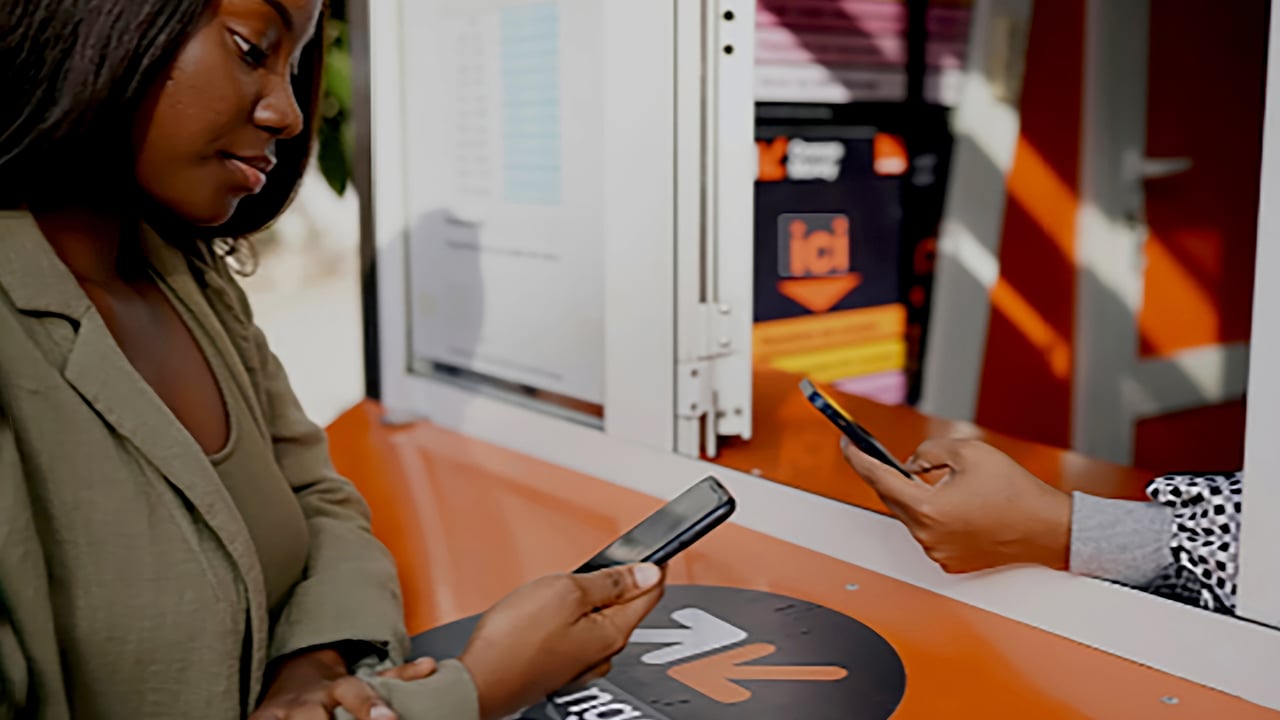 « Et clic, l’argent est là » : comment le crédit digital révolutionne les usages bancaires en Côte d’Ivoire