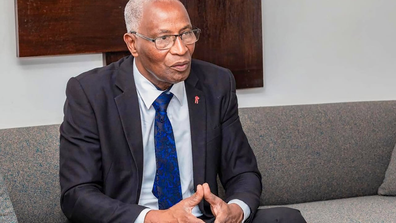 Guinée : après l’adoption de la nouvelle Constitution, Bah Oury promet des élections avant la fin de 2025