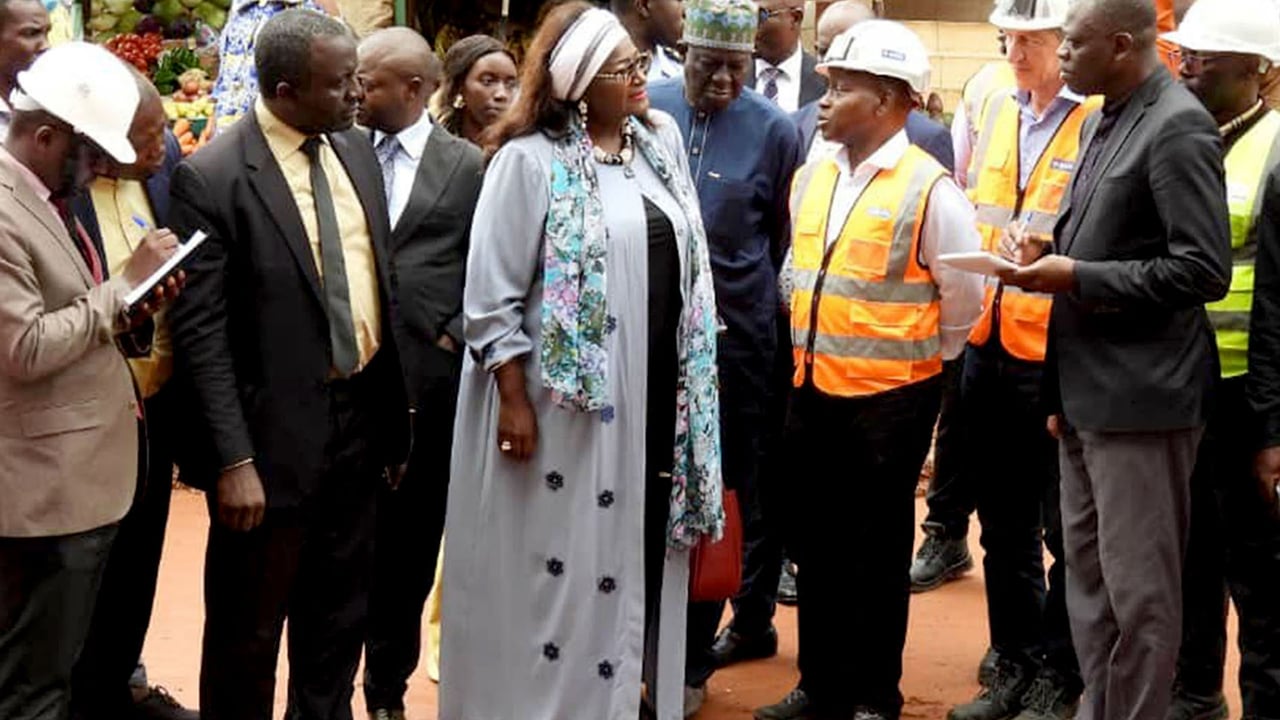 Visite du pape au Cameroun : bras de fer explosif entre Ketcha Courtès et la mairie de Yaoundé