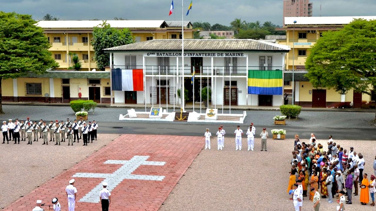 Paris oriente sa présence militaire au Gabon vers la formation