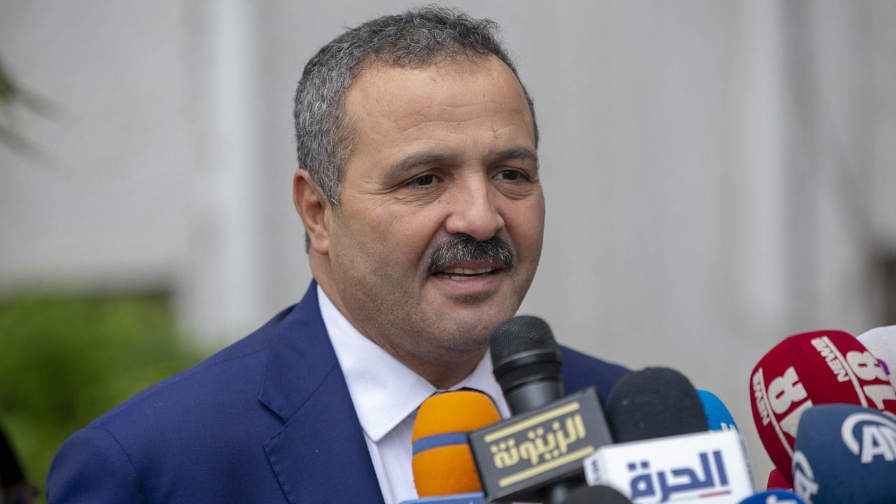 En Tunisie, le candidat d’Ennahdha, Abdellatif Mekki, pourra concourir à la présidentielle