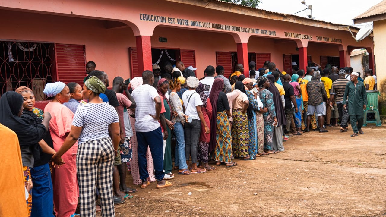 Référendum en Guinée : une forte affluence des électeurs
