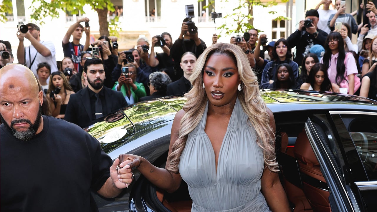 Aya Nakamura, la « Bambara validée » qui défie la France identitaire