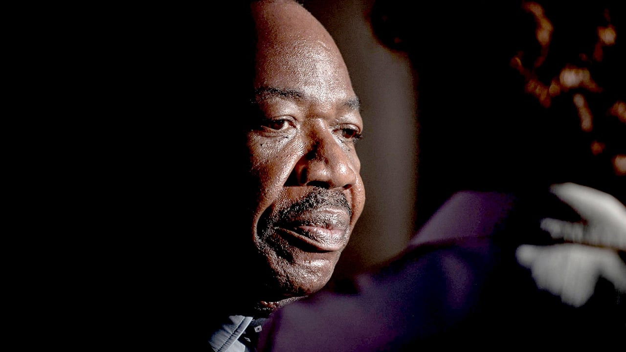 Gabon : pourquoi Ali Bongo Ondimba est contraint de séjourner à Paris
