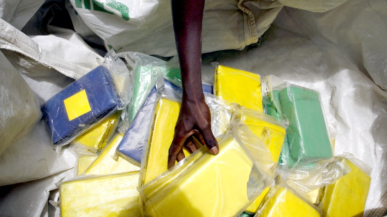 Comment la vente en ligne bouleverse le trafic des drogues de synthèse en Afrique de l’Ouest