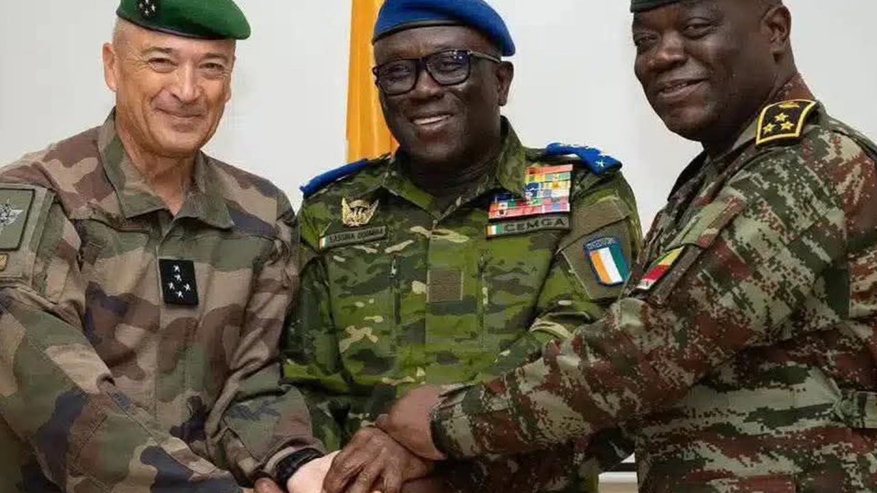 Rencontre des chefs d’état-major à Cotonou : la France, le Bénin et la Côte d’Ivoire font front commun