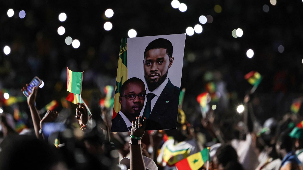 Nouvelle dette cachée au Sénégal, blocage du détroit d'Ormuz, narcos de Dubaï au Maroc... Les 5 infos qu'il ne fallait pas louper