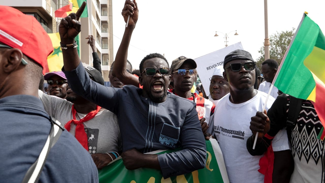 Au Sénégal, Diomaye Faye promulgue la loi doublant les peines de prison réprimant l’homosexualité