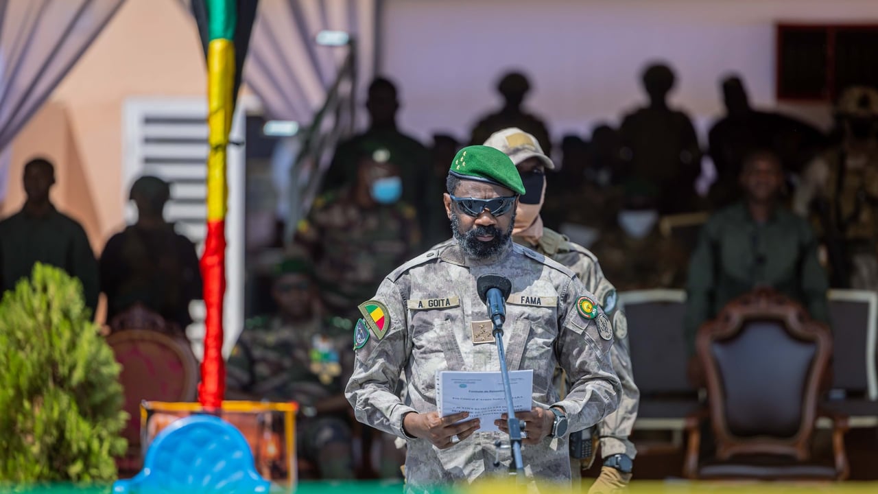 Au Mali, Assimi Goïta reprend le ministère de la Défense après la mort de Sadio Camara