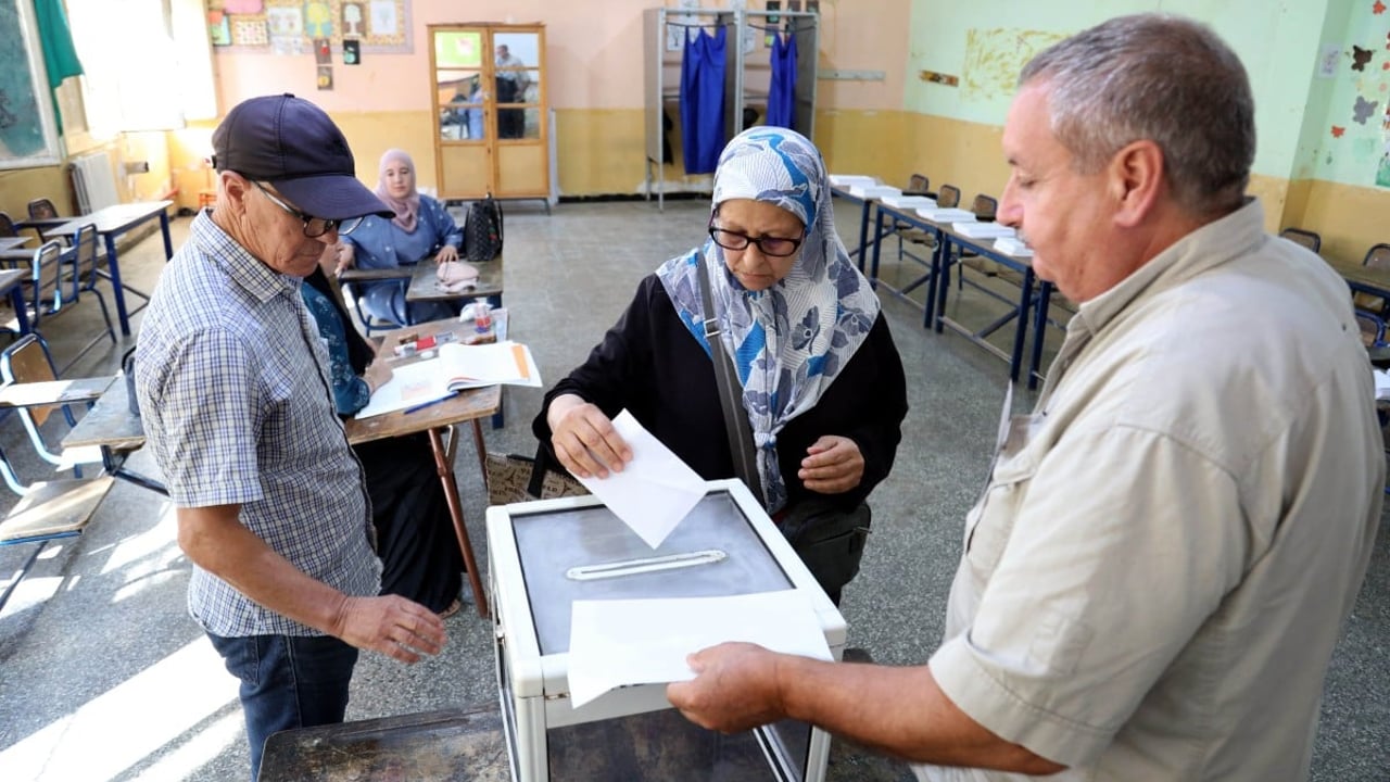 Législatives en Algérie : une participation provisoire historiquement basse de 20,79 %