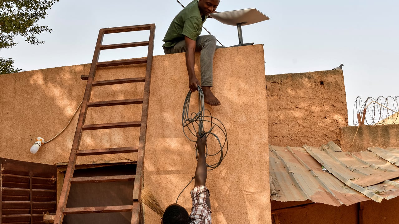 Starlink : pourquoi la généralisation de l’accès à internet par satellite inquiète les États africains