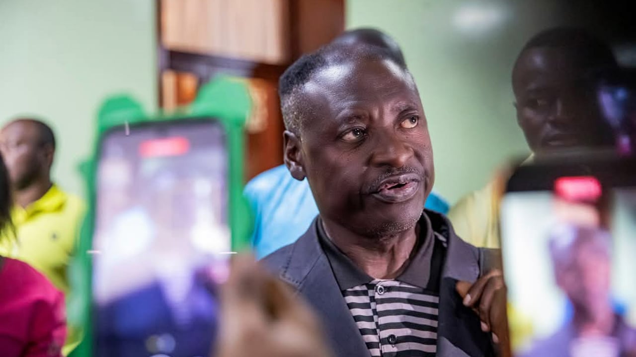 Présidentielle au Cameroun : Léopold Bessiping, le grand gagnant des recalés
