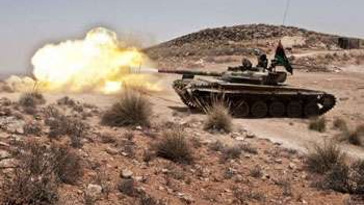 Libye Les Rebelles Avancent Les Pro Kadhafi Contre Attaquent