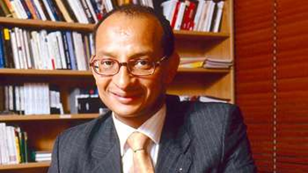 Gabon Livre la démocratie selon Guy RossatangaRignault Jeune Afrique