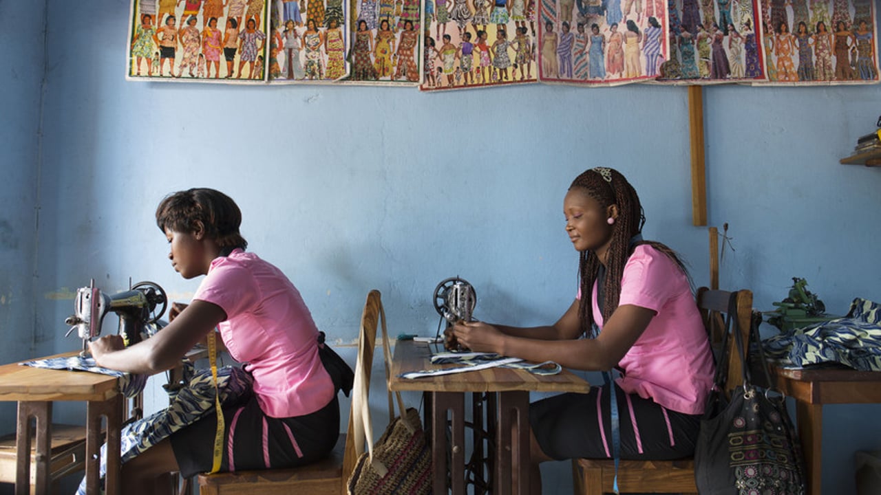 Plusieurs pays africains dépassent la barre des 50% de femmes sur le ...