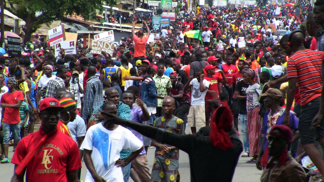Guinée : des milliers de personnes de nouveau dans la rue « contre un ...